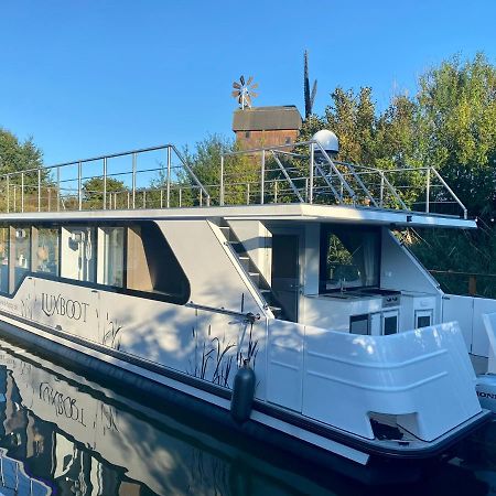 Lieblingsplatz Parey - Schwimmendes Hausboot Hotel Exterior photo